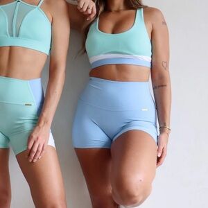 NWT Cleo Harper Short 4 5in